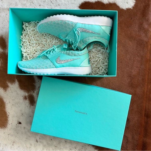 NIKE Swarovski Women's Sneakers in Tiffany Blue 🩵 - Picture 1 of 11